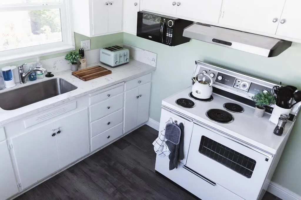 Rustic Sacramento Midtown Apartment United States
