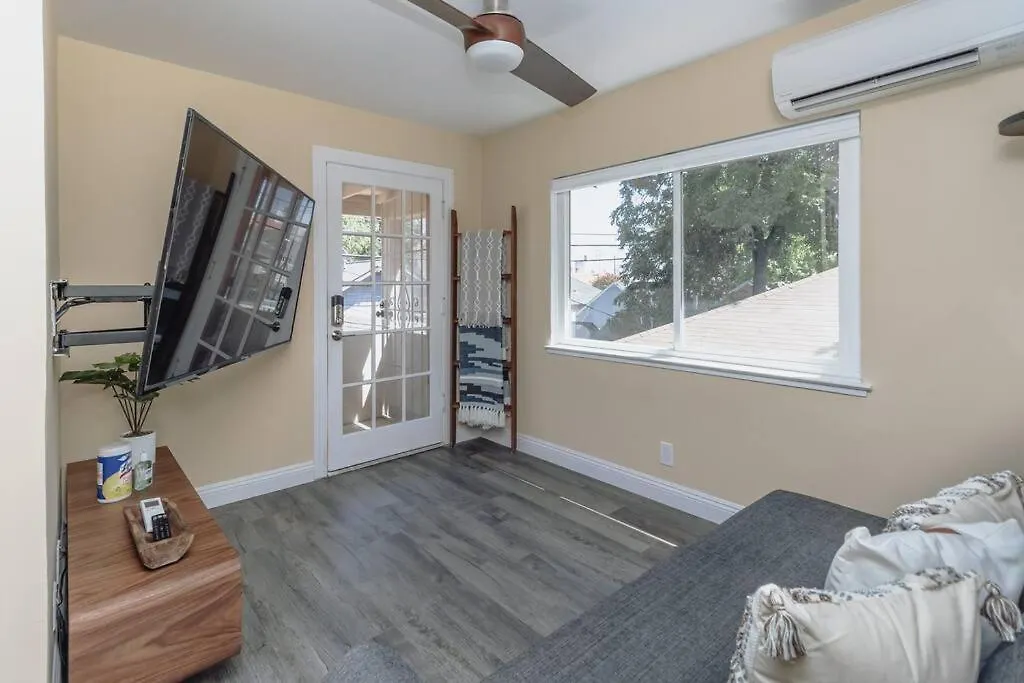 Rustic Sacramento Midtown Apartment United States